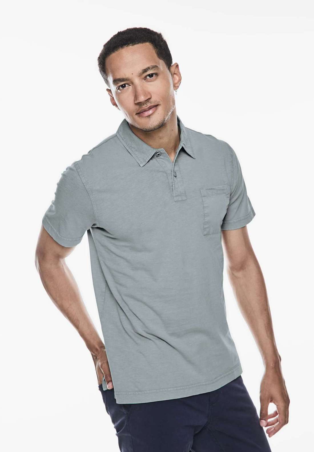 Футболка с планкой на пуговицах