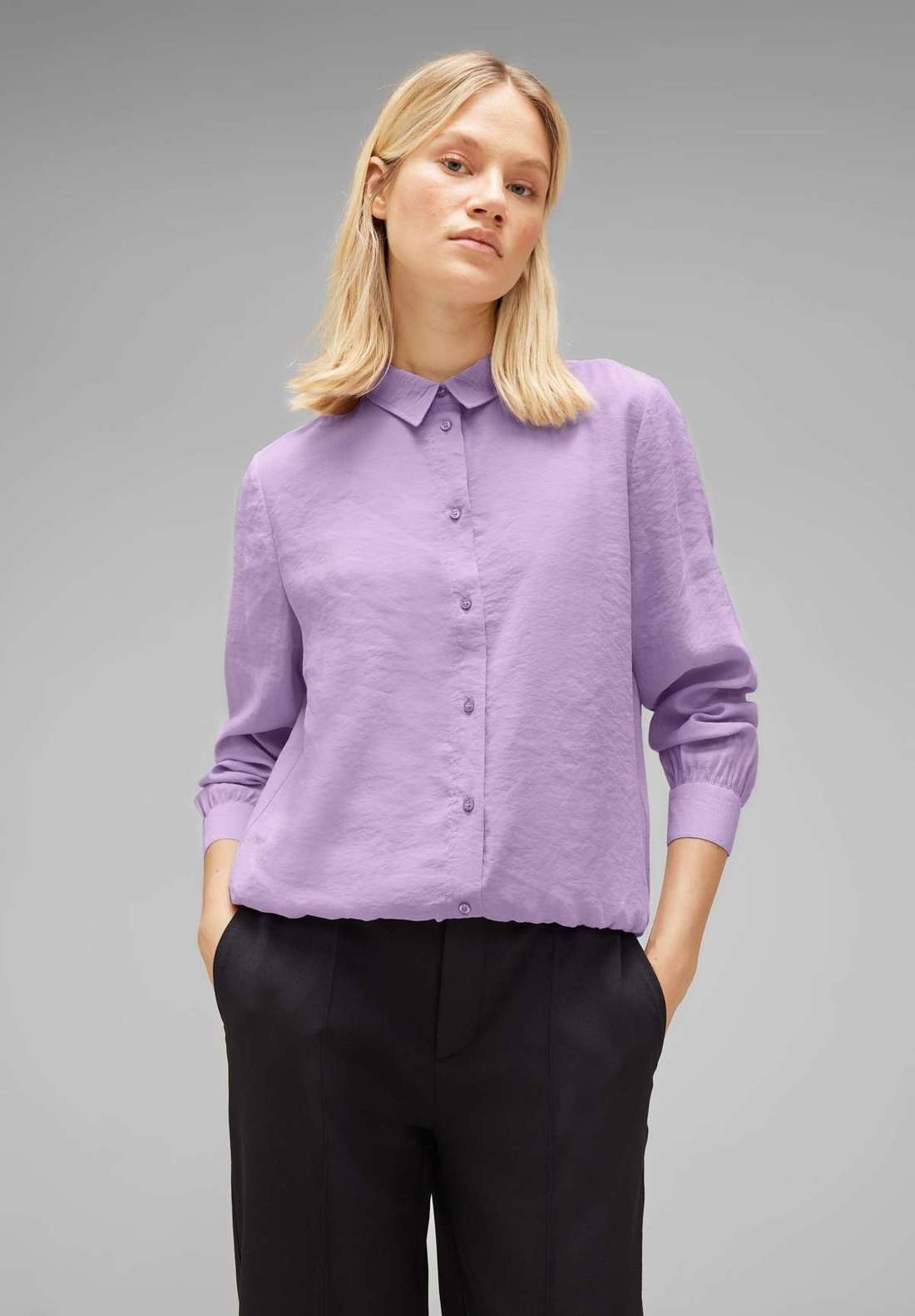 Блузка-рубашка однотонного цвета