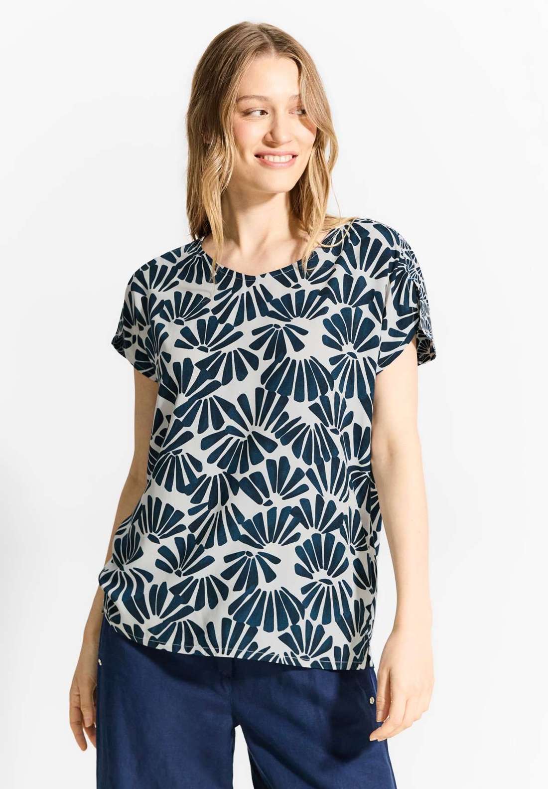 Блузка с короткими рукавами