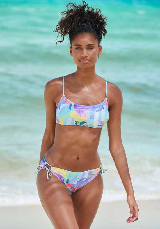 Плавки бикини в элегантных пастельных тонах. Varia