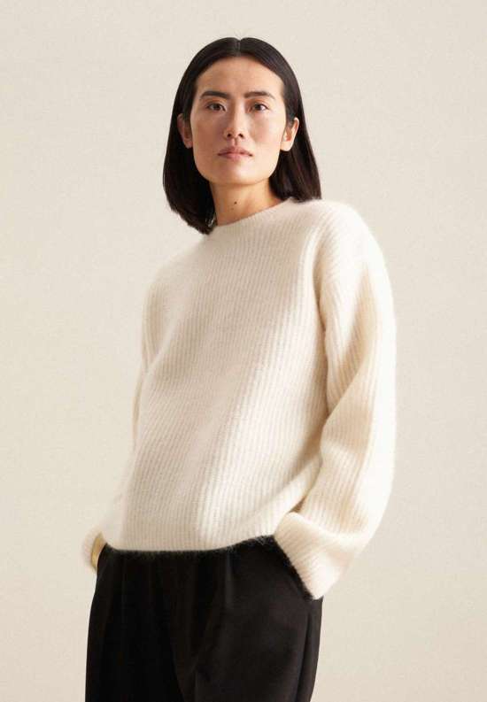 Вязаный свитер Schwarze Rose