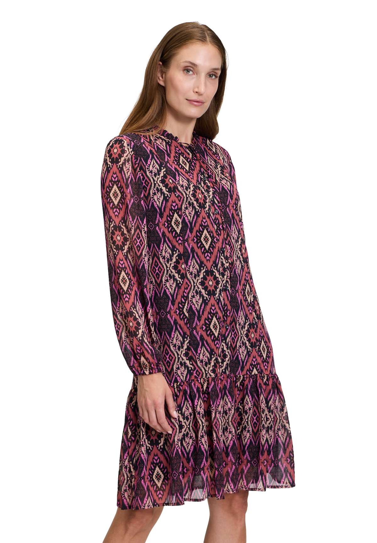 Шифоновое платье Chiffonkleid mit Stufen