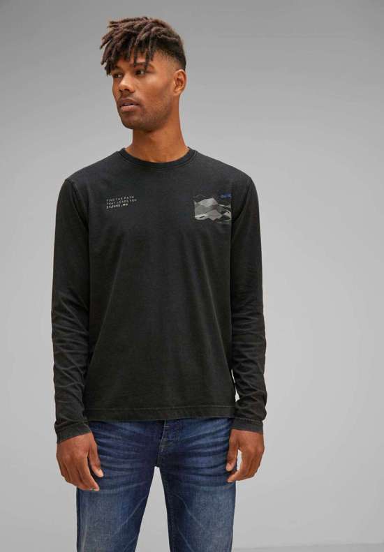 футболка с круглым вырезом