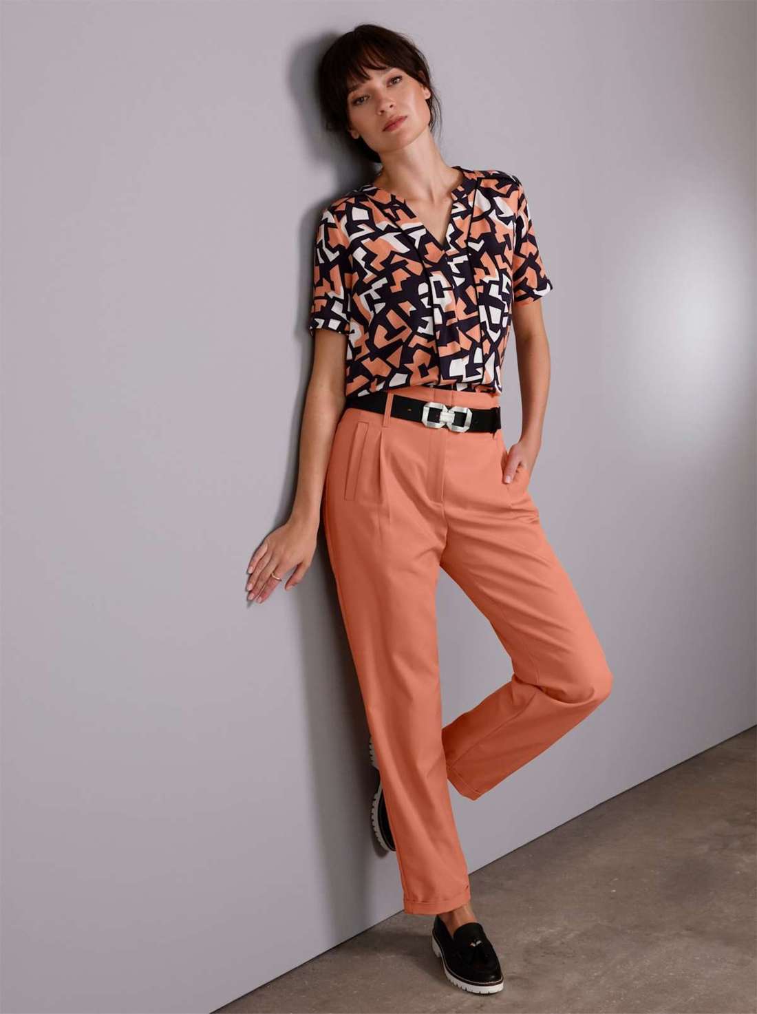 Блузка без шнуровки