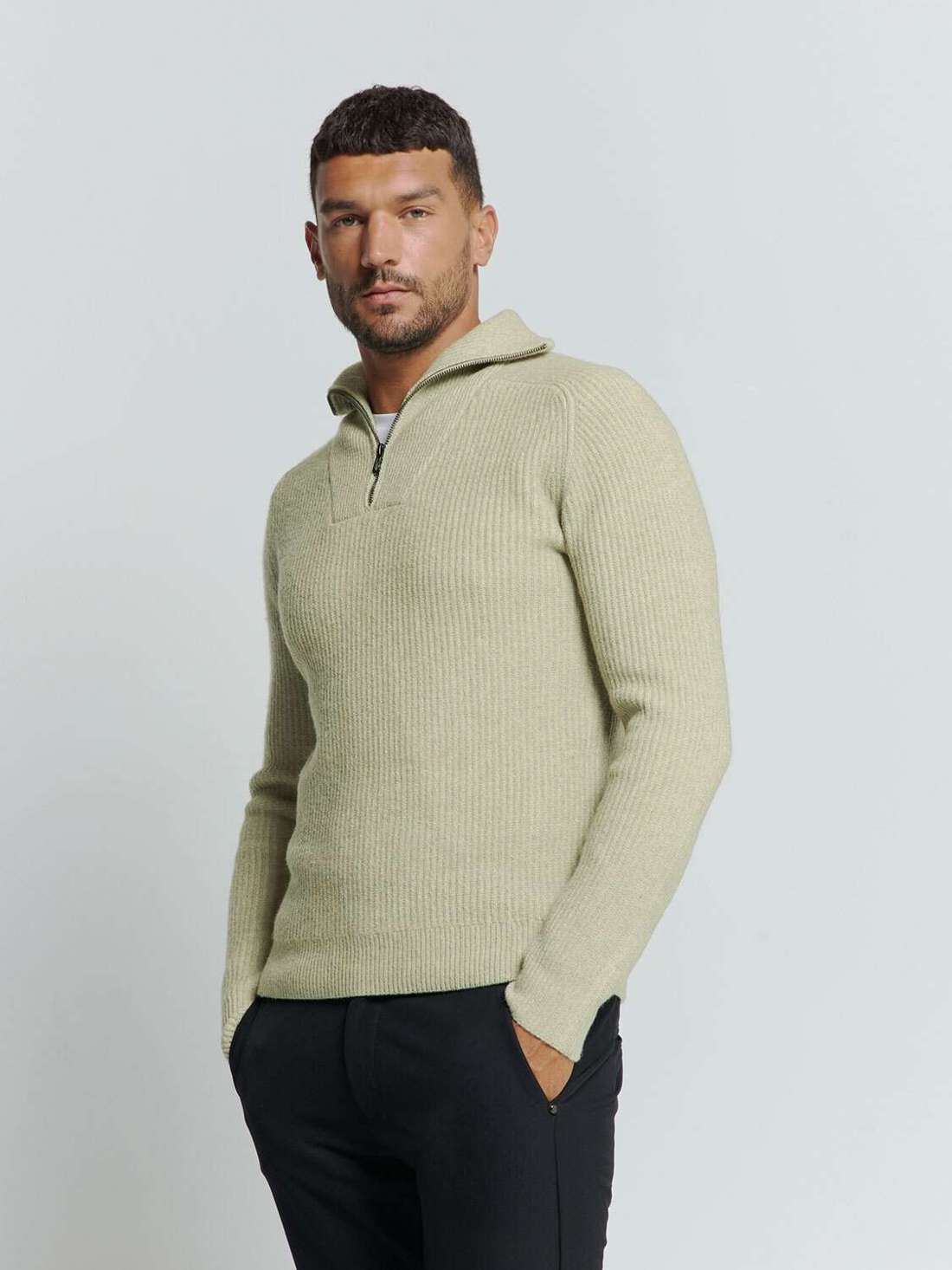 Свитер с высоким воротником No Excess Pullover mit halbem Rei?verschluss und Wolle
