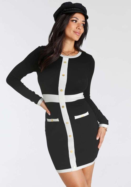 Трикотажное платье