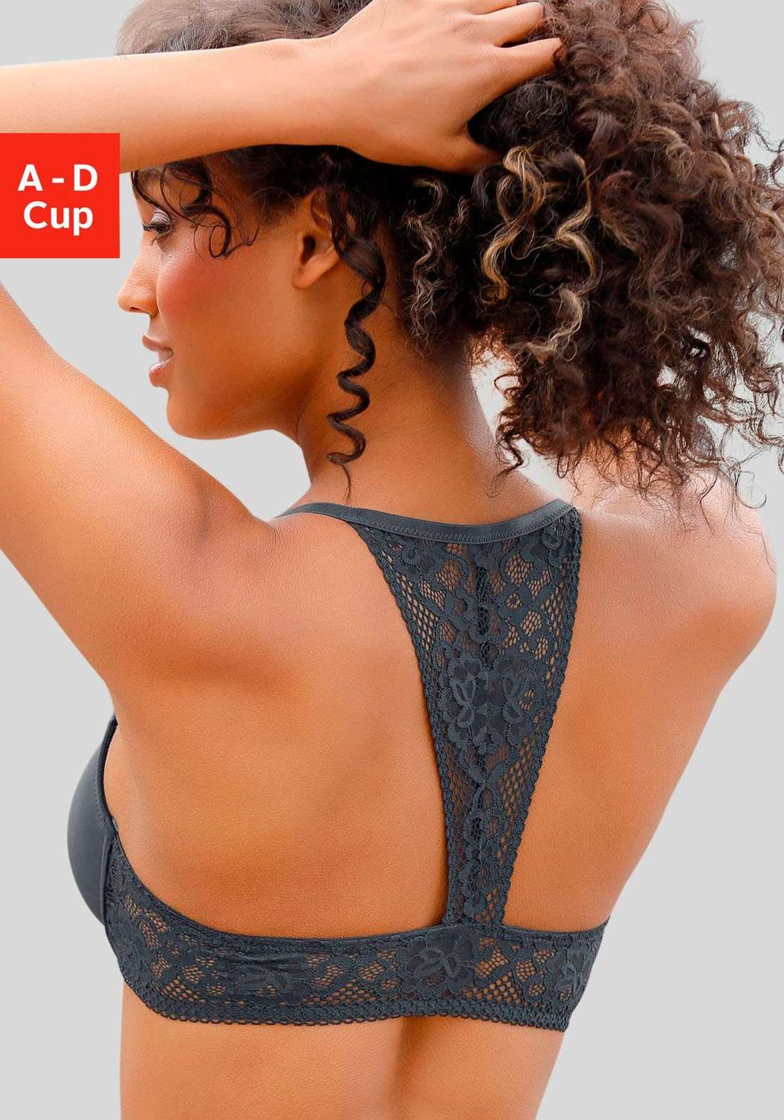 Бюстгальтер с чашкой, застежкой спереди и красивой кружевной спинкой. Lisette