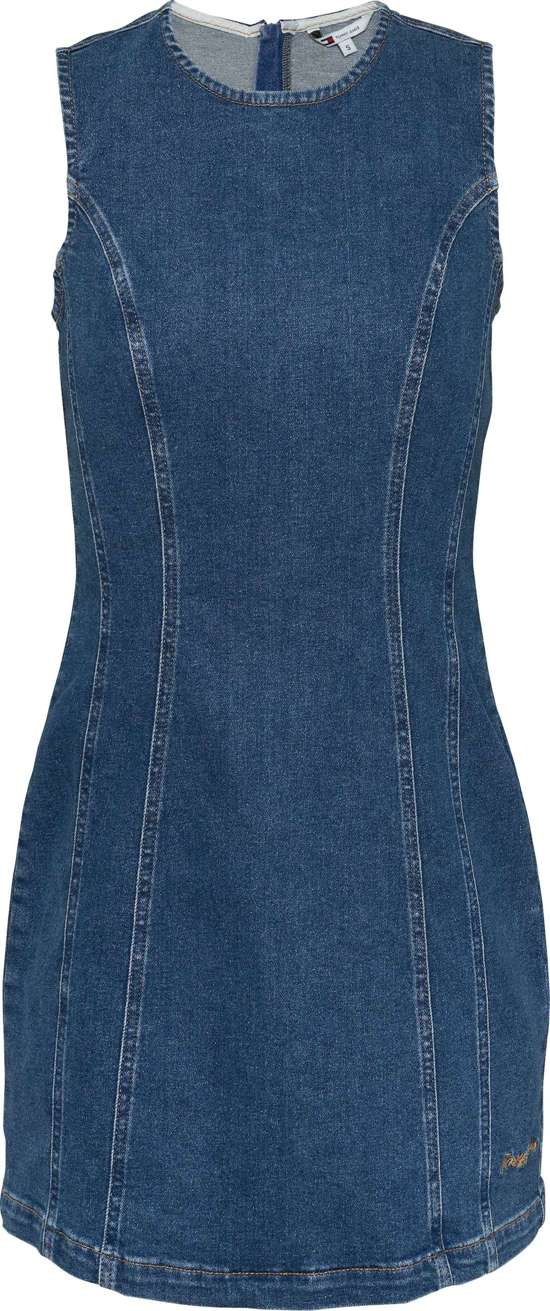 Джинсовое платье с декоративными швами