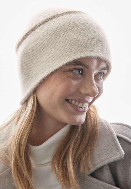 Вязаная шапка