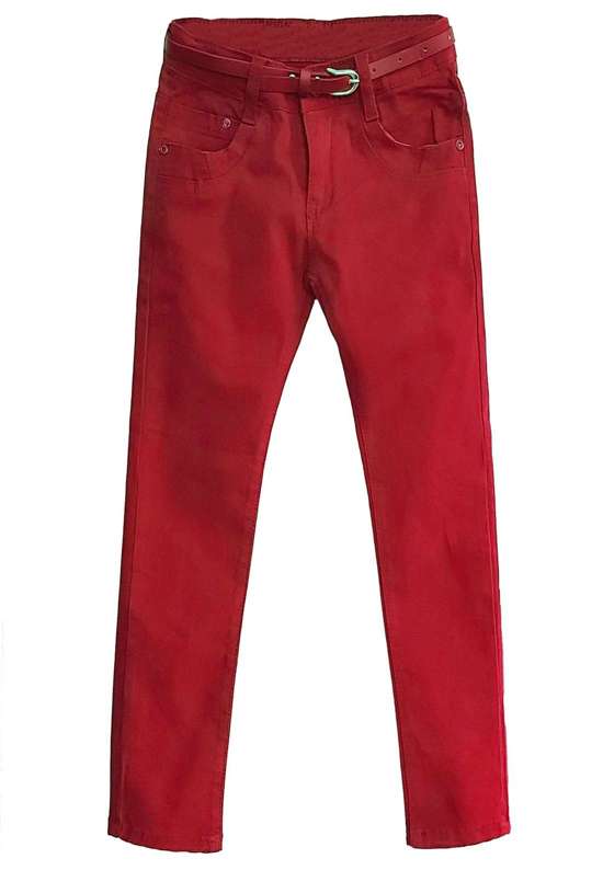 Удобные джинсы с ремнем в тон