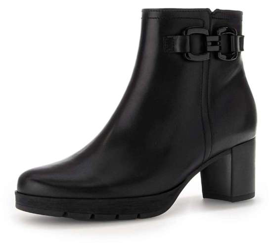 Ботильоны с декоративной пряжкой St. Tropez