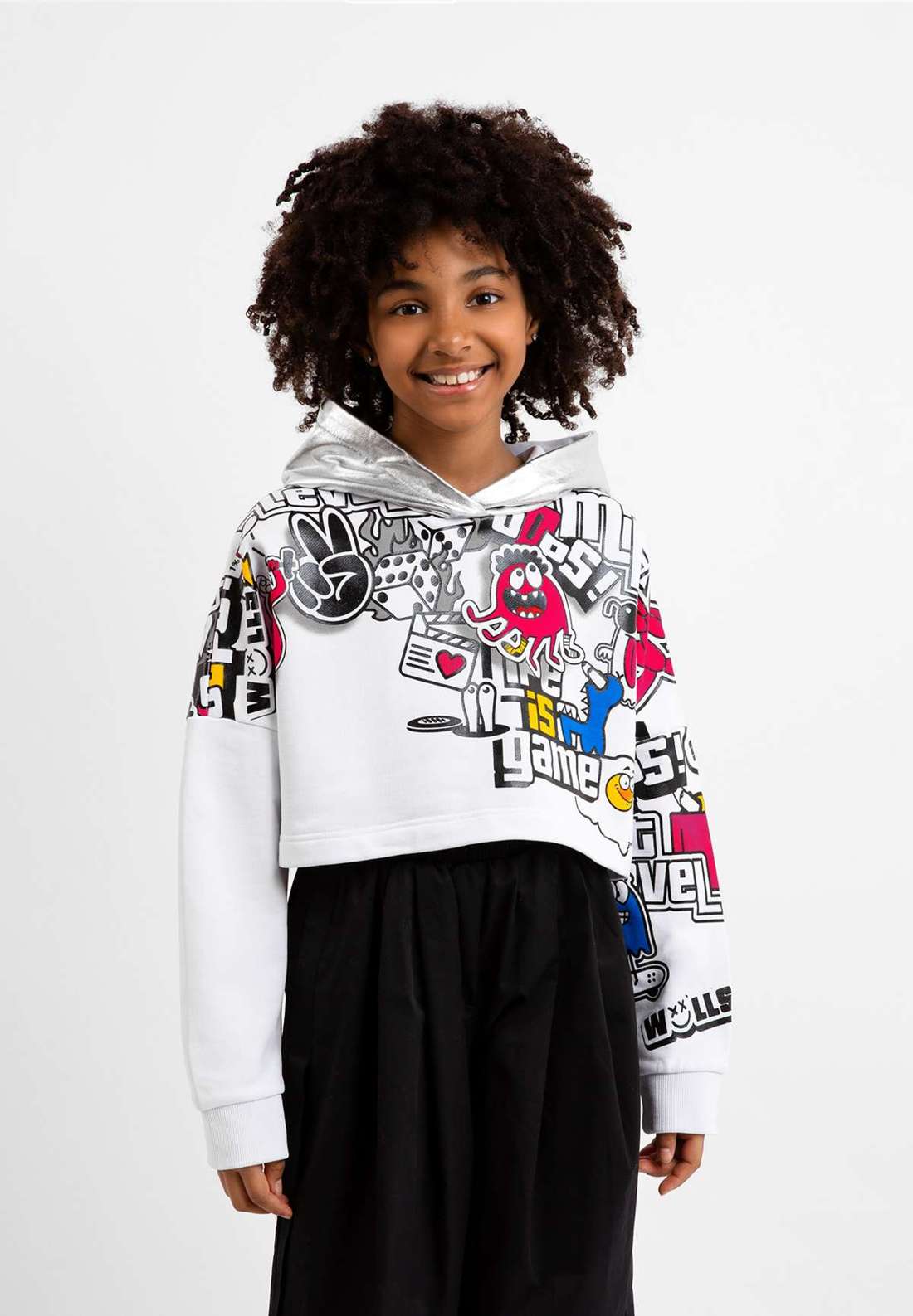 Толстовка с капюшоном яркого дизайна с практичным капюшоном