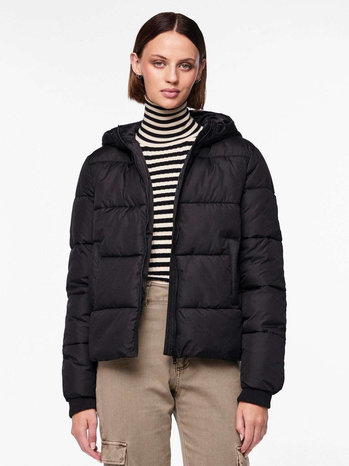 Стеганая куртка с капюшоном PCBEE NEW SHORT PUFFER JACKET NOOS BC