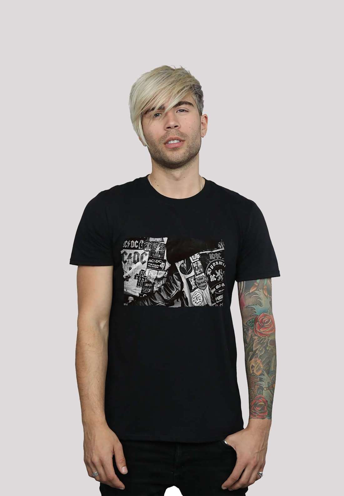 футболка ACDC Badges And Posters Collection