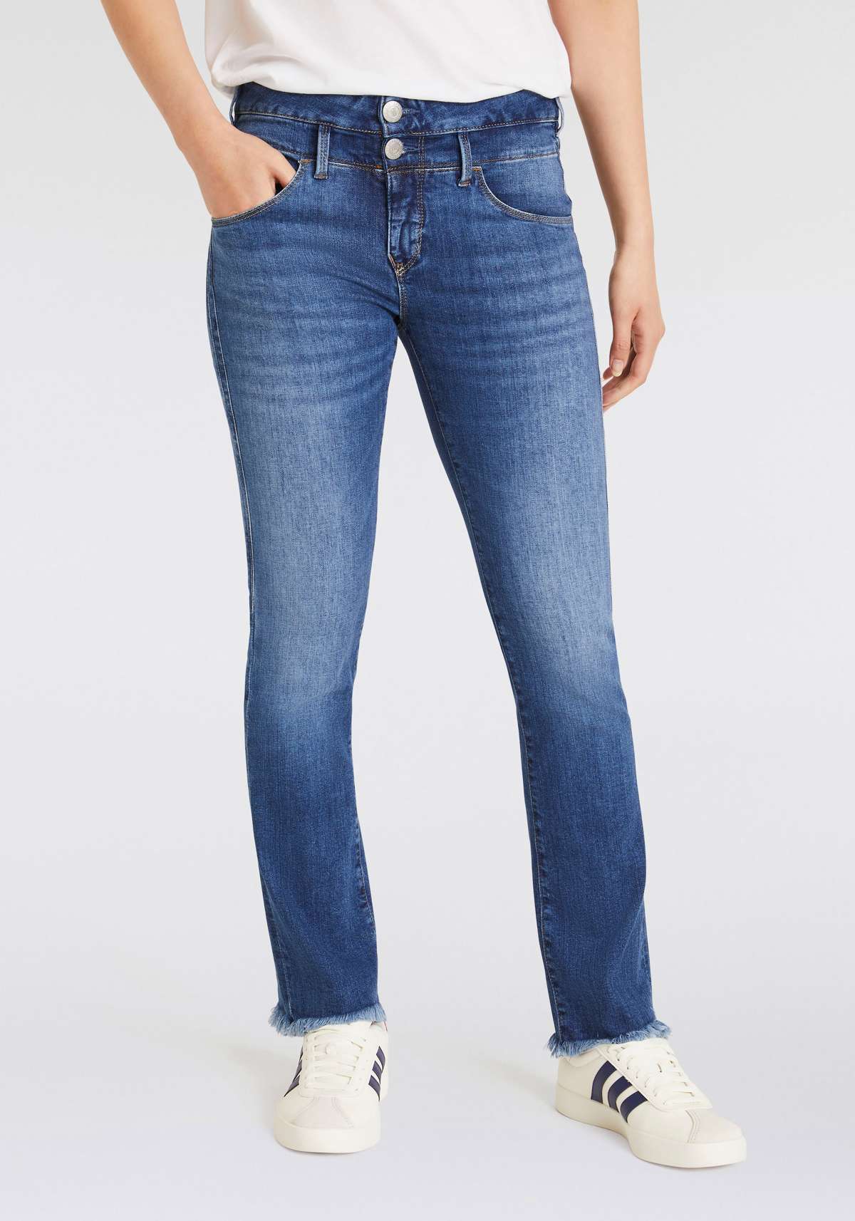 Джинсы Bootcut укороченной длины с потертым краем. Jeans Baby Cropped Org Dnm