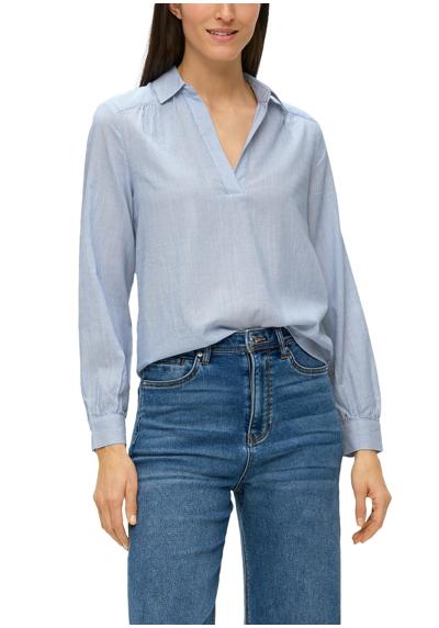 Блузка-рубашка в полоску с V-образным вырезом