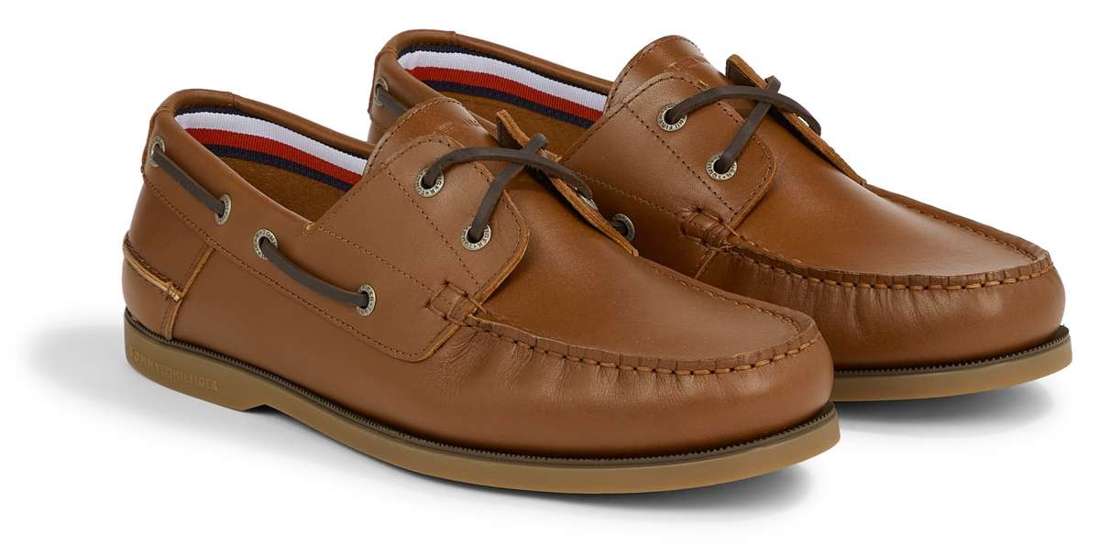 Топсайдеры с модными деталями TH BOAT SHOE CORE LEATHER