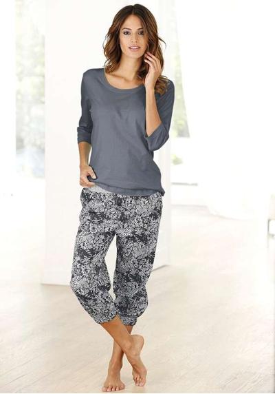 Пижамы-капри (2 шт.) с брюками с рисунком
