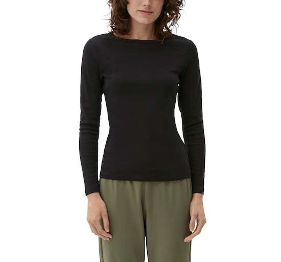 футболка с круглым вырезом