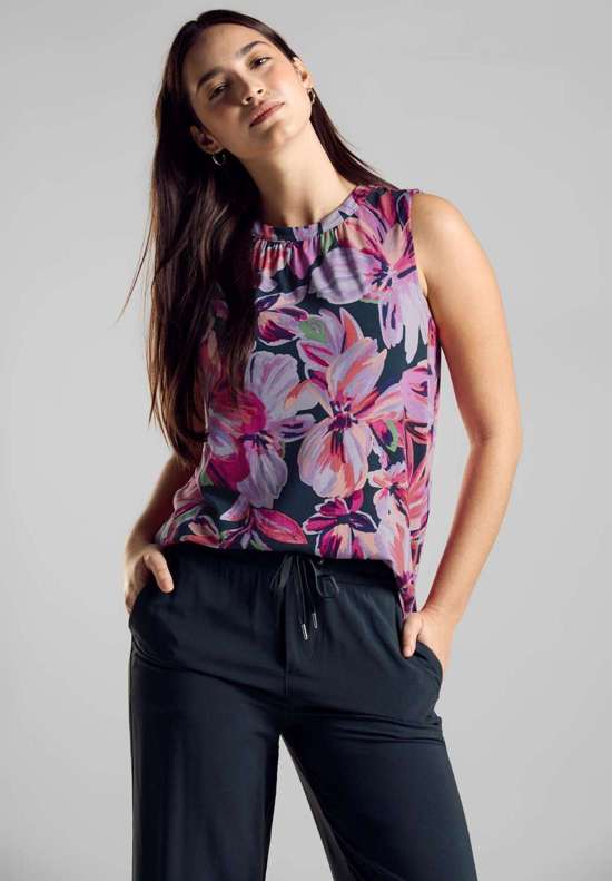 Топ на бретелях с рюшами