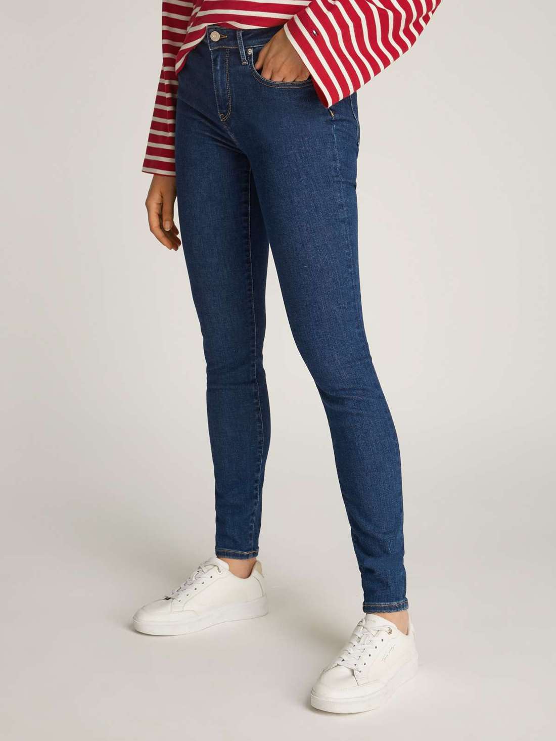 Джинсы скинни с логотипом на длине щиколотки. COMO Skinny Regular Waist