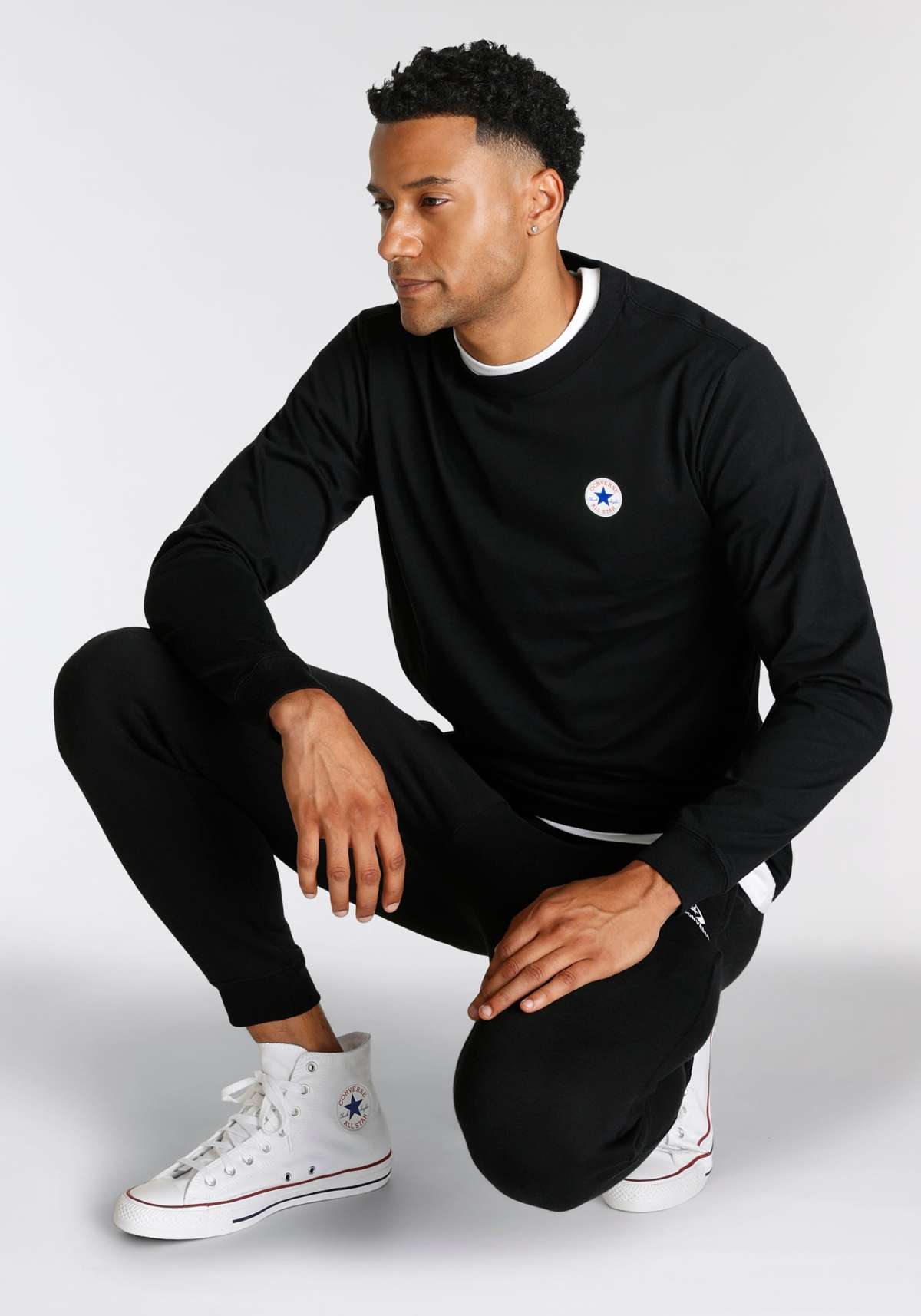 толстовка STANDARD FIT CORE CHUCK PATCH CREW