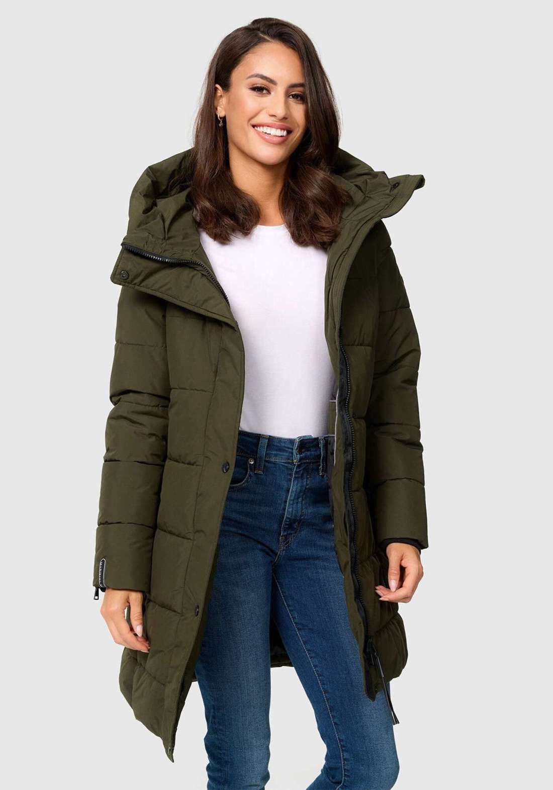 Зимняя куртка с большим капюшоном. Karumikoo XVI