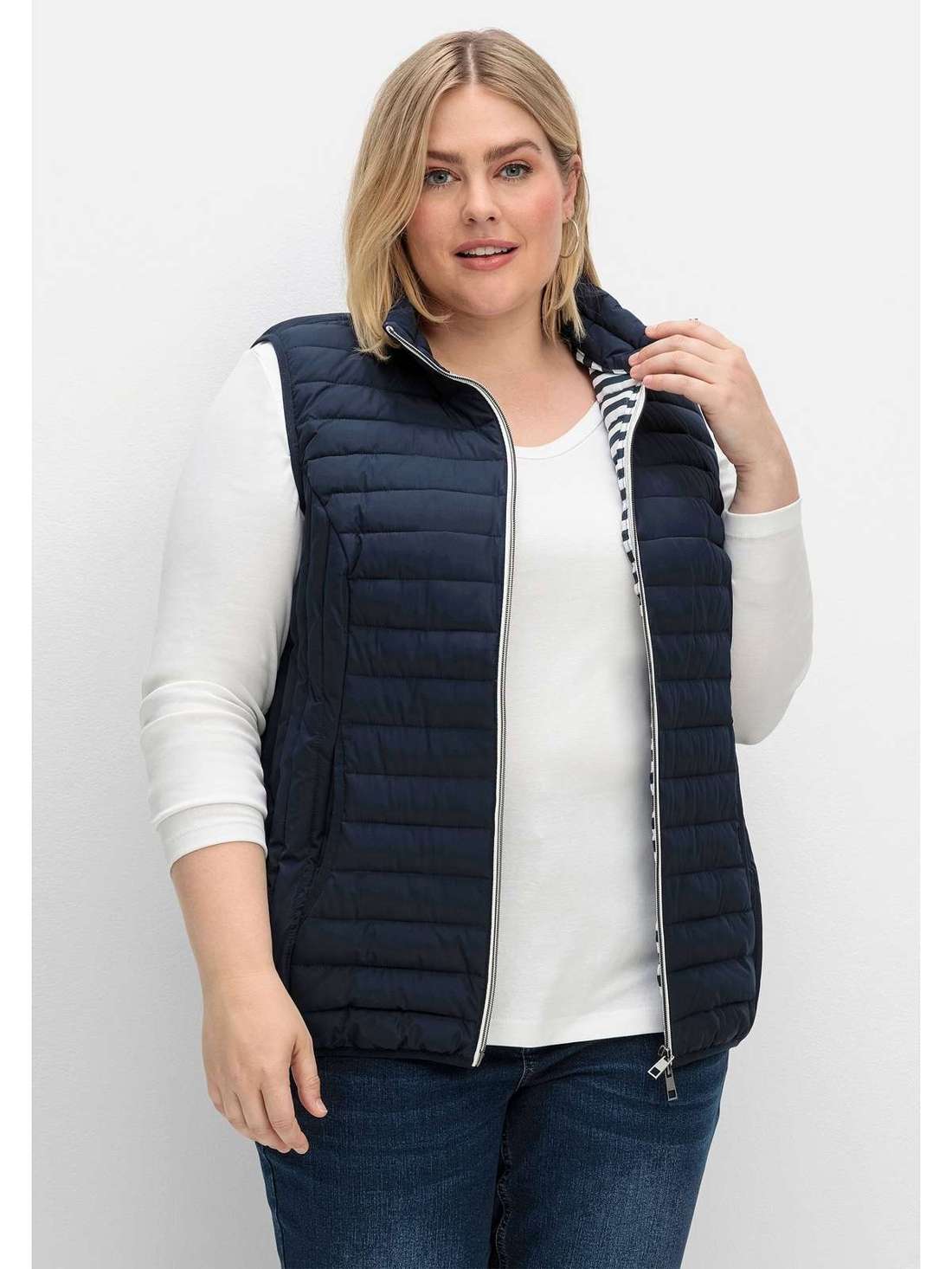 Стеганый жилет на двусторонней молнии. Große Größen
