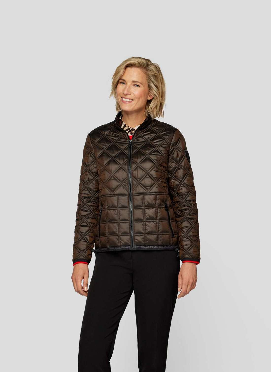 Блуза Elegante Steppjacke in Braun – Wärme und Stil in Perfektion