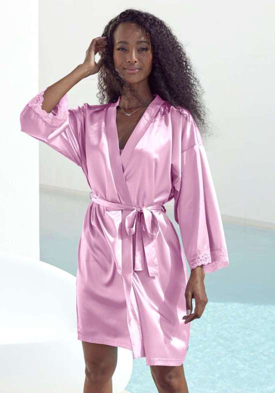 Кимоно с кружевными вставками