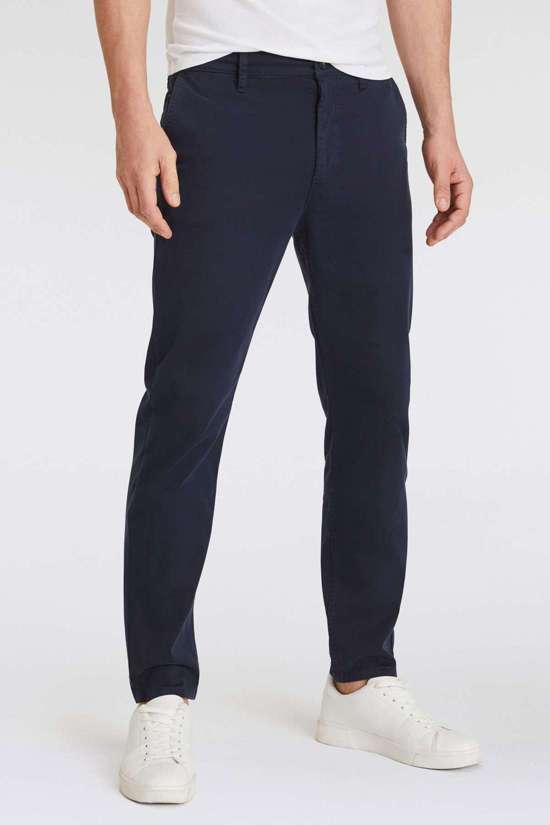 Брюки-чиносы с логотипом BOSS на спине. Chino_tapered