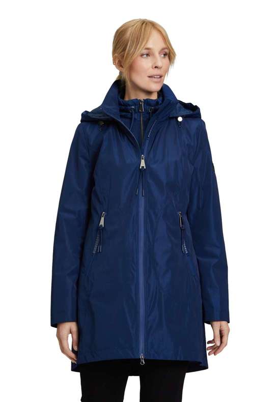 Функциональная куртка 3-в-1 с капюшоном. 3 in 1 Jacke mit Funktion