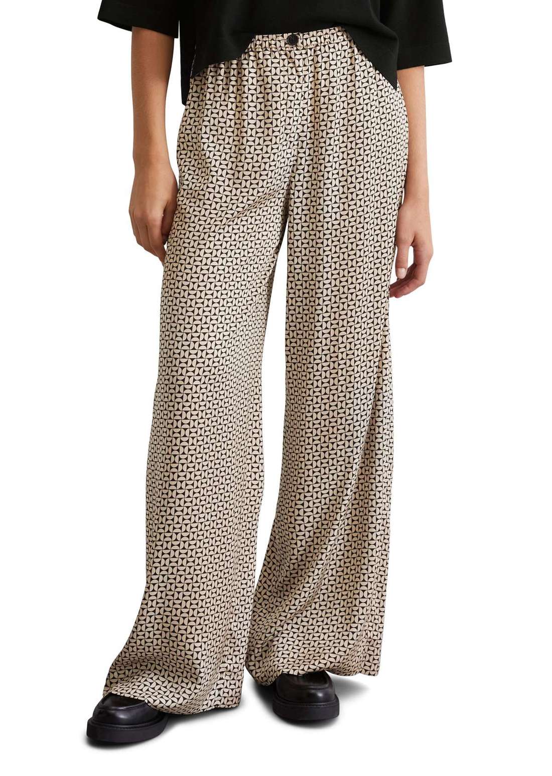 Чинос aus reiner Viskose