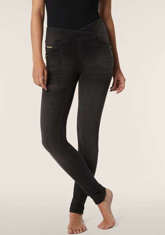 Леггинсы с лифтинговым и моделирующим эффектом. NOW SKINNY YOGA