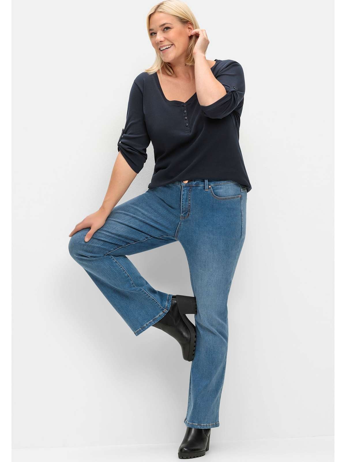Джинсы Bootcut с эффектом бодиформинга. Gro?e Gro?en