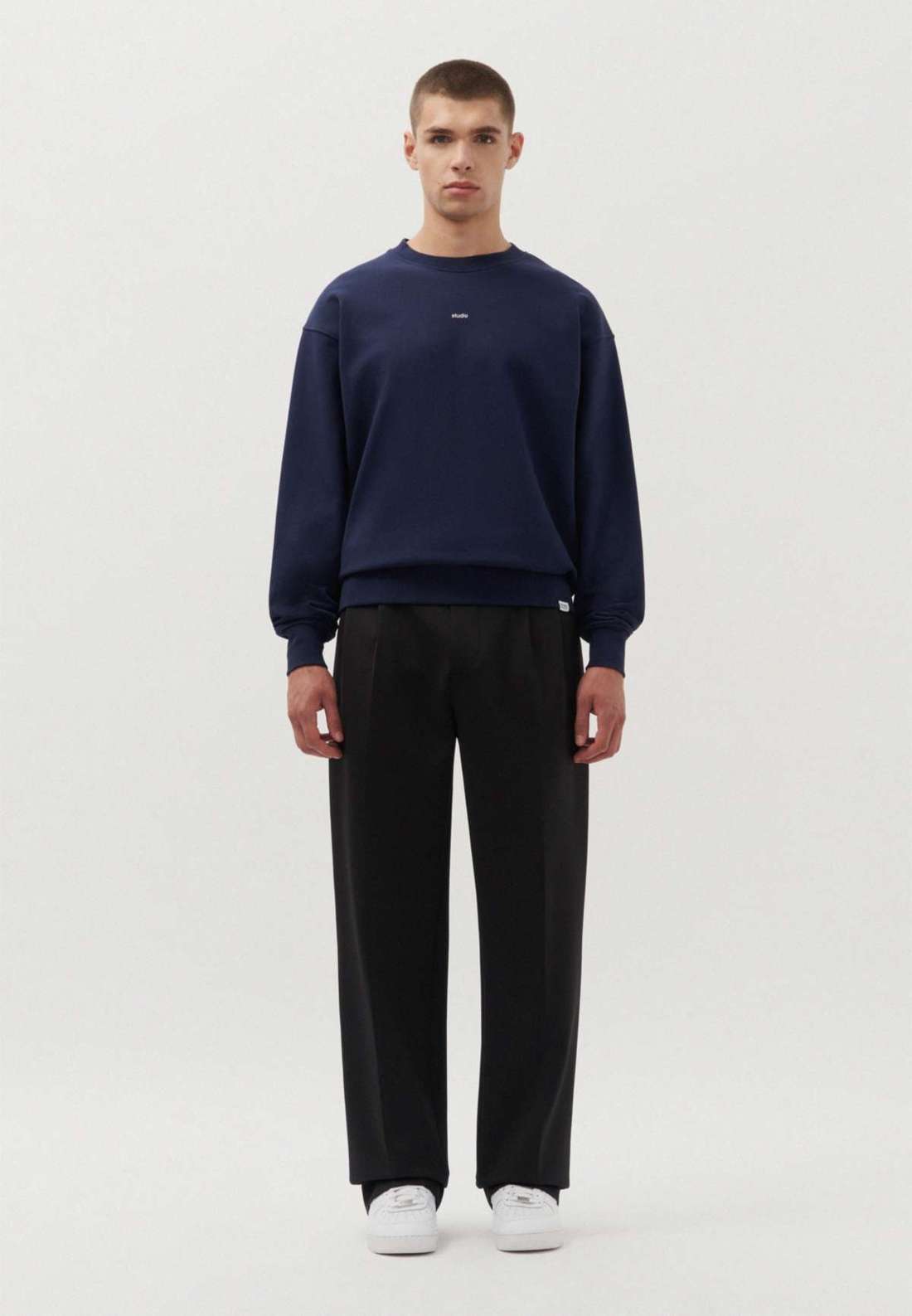 толстовка Studio