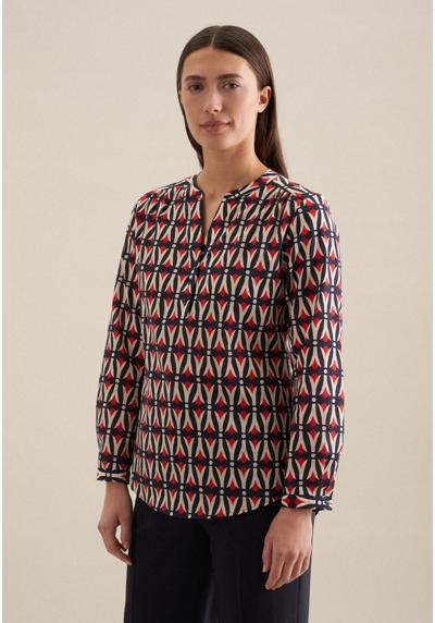 Классическая блузка-туника с геометрическим узором