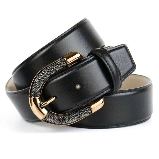 Двухцветный кожаный ремень с изысканной ювелирной застежкой.