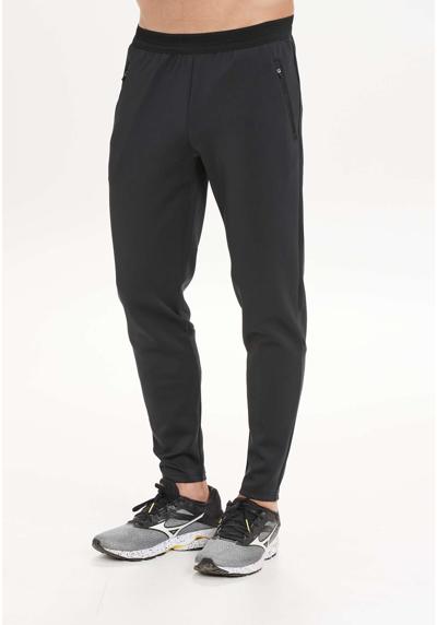 Спортивные брюки с практичными боковыми карманами.