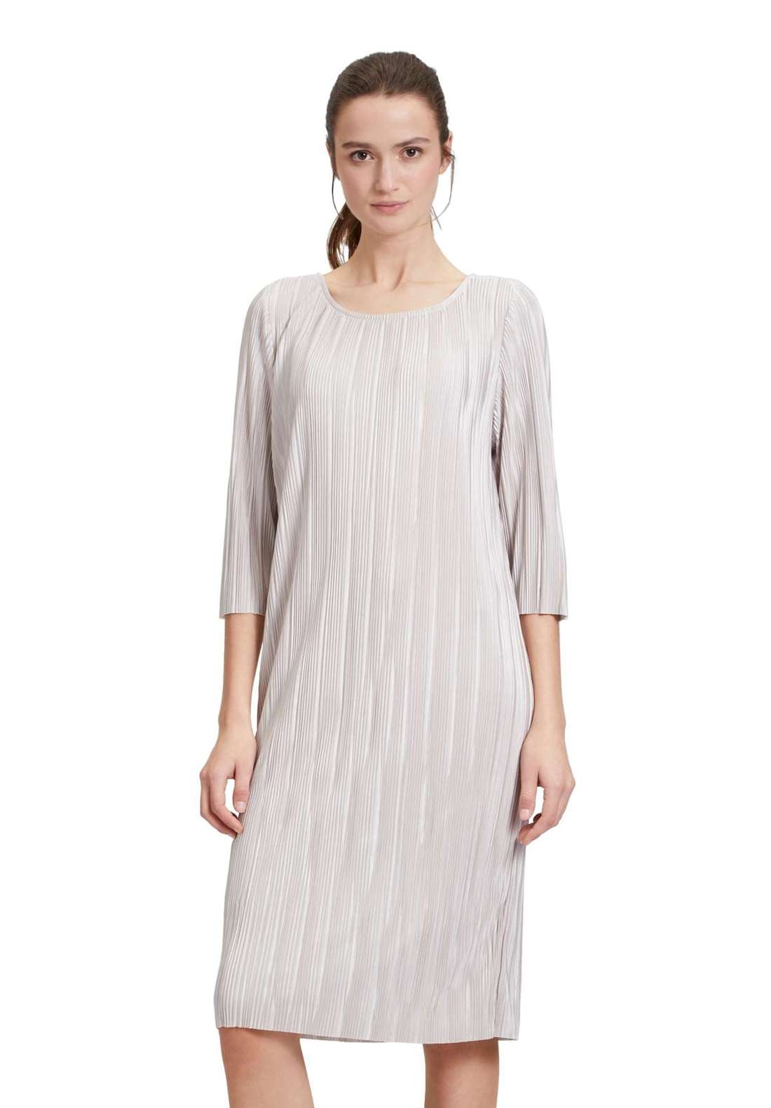 Плиссированное платье Plisseekleid mit offenem Saum