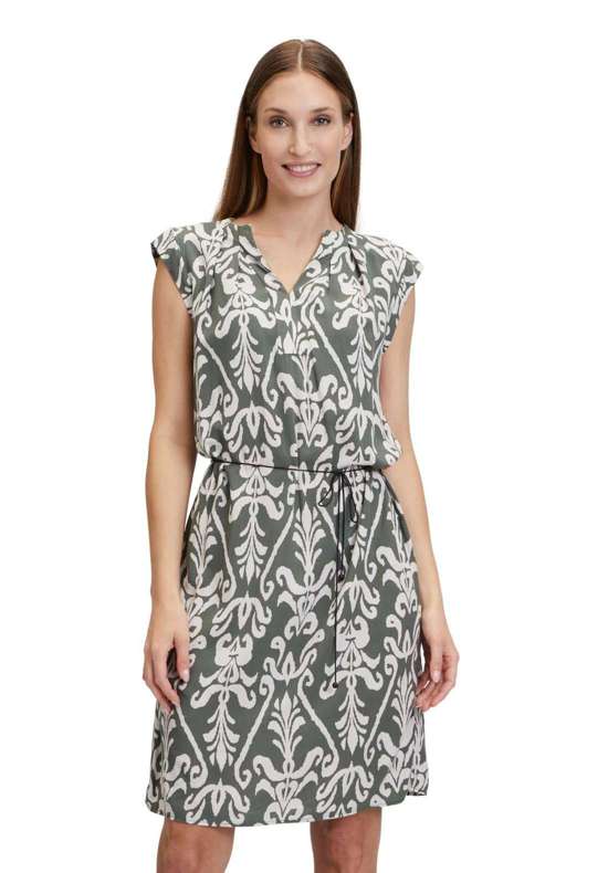 Платье-туника Tunikakleid mit Muster