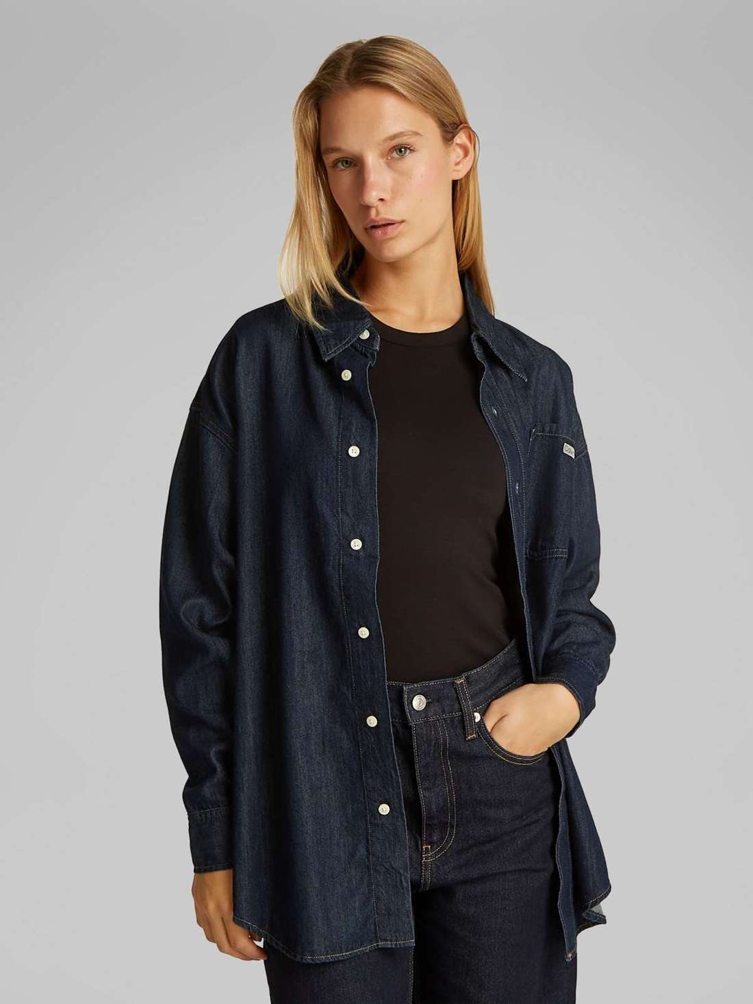 Джинсовая блузка с вышивкой логотипа OVERSIZED LS DENIM SHIRT