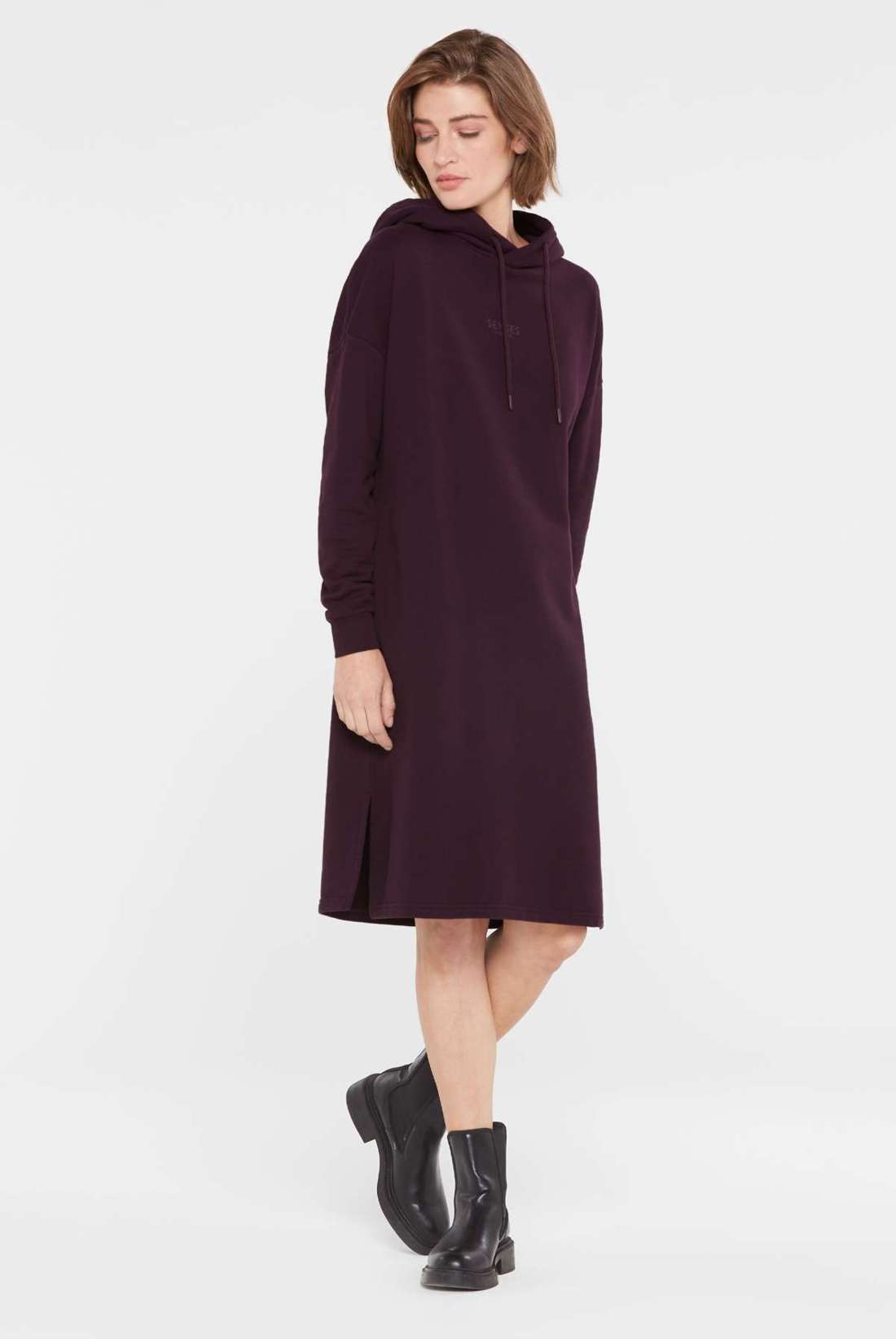 спортивное платье