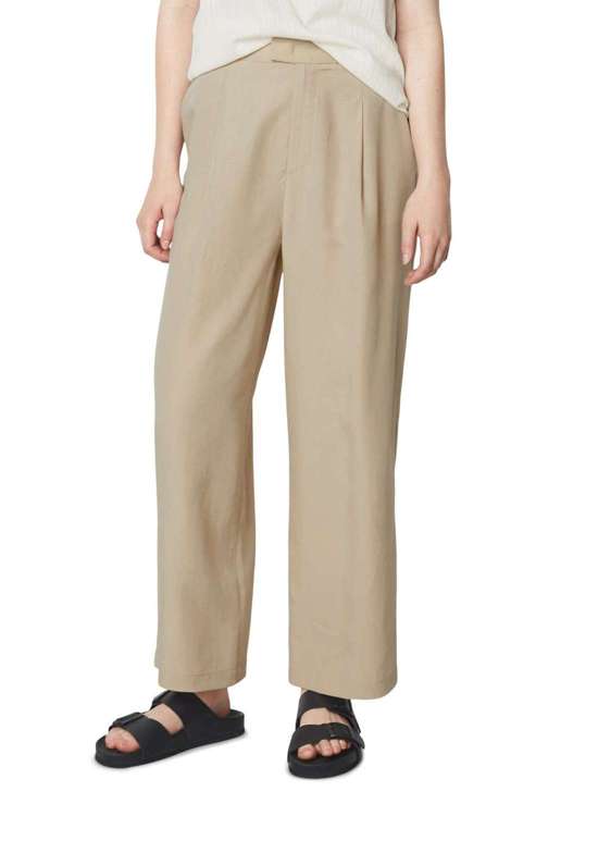 Чинос aus LENZING™ ECOVERO™-Leinen-Mix