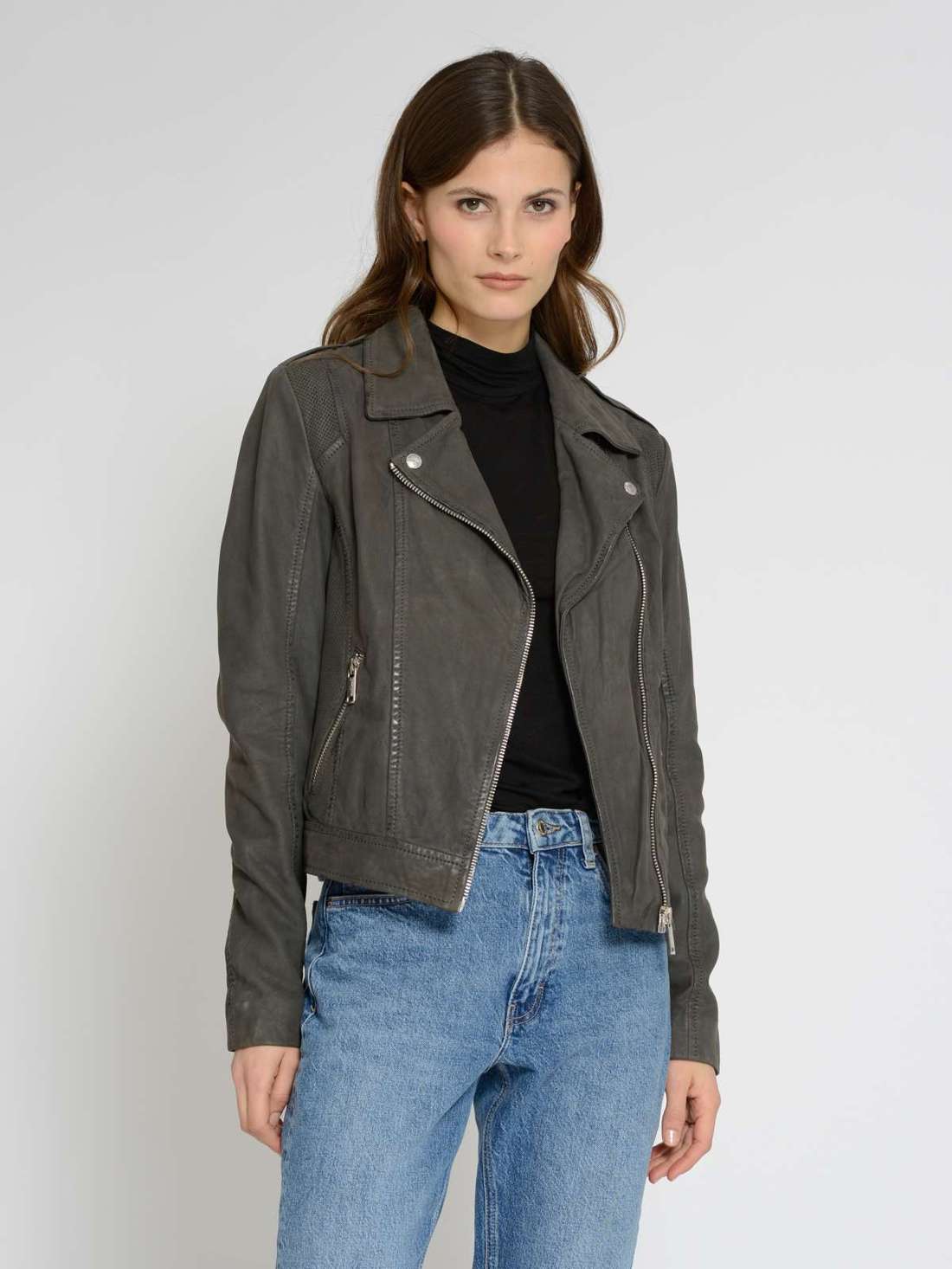 Кожаная куртка 31022101