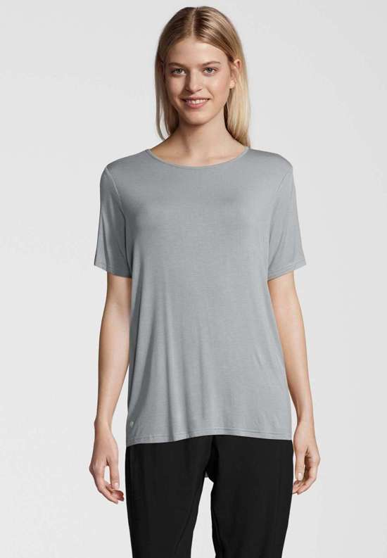 Функциональная рубашка простого дизайна. Kairry