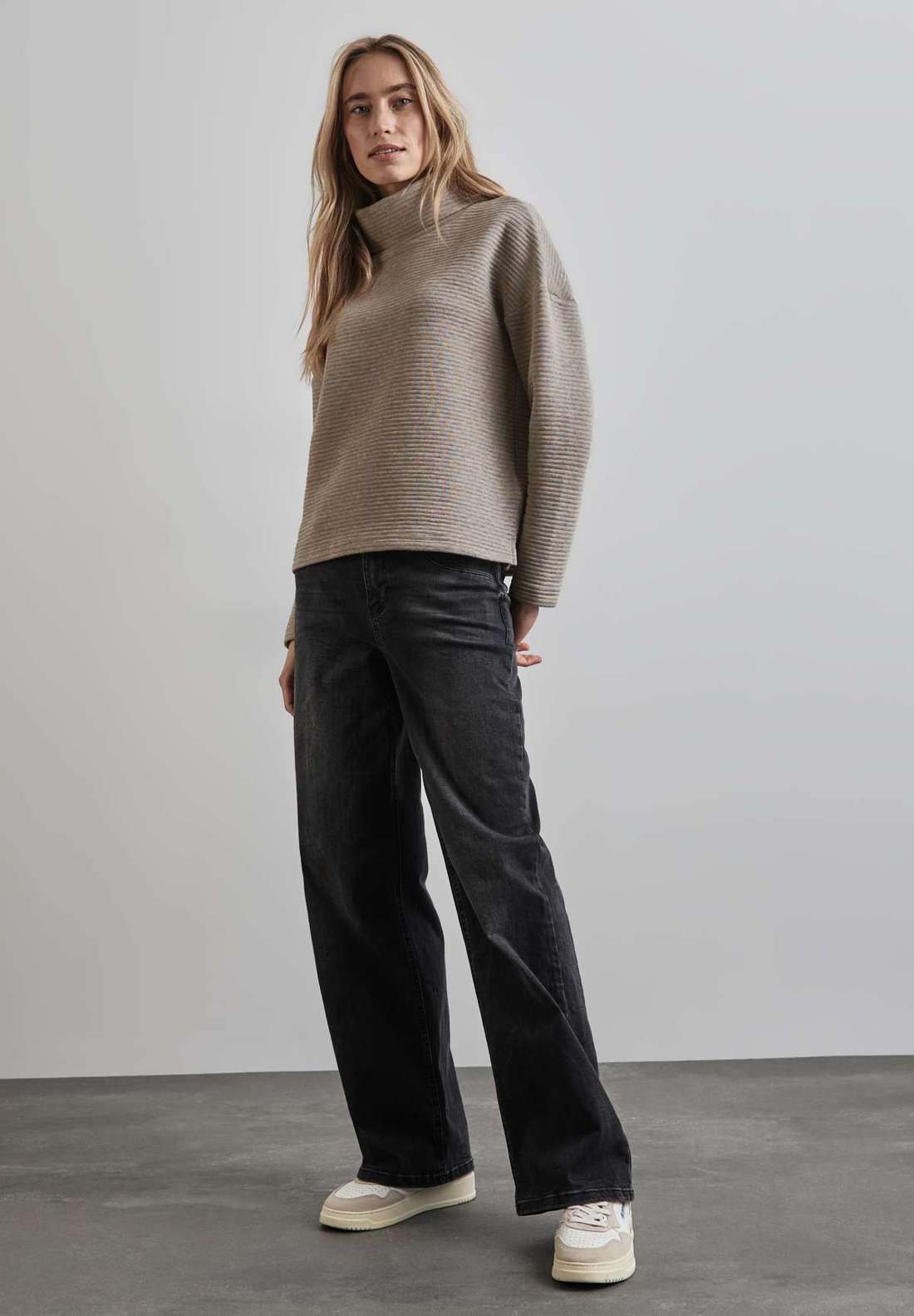 Рубашка с длинными рукавами и шалевым воротником