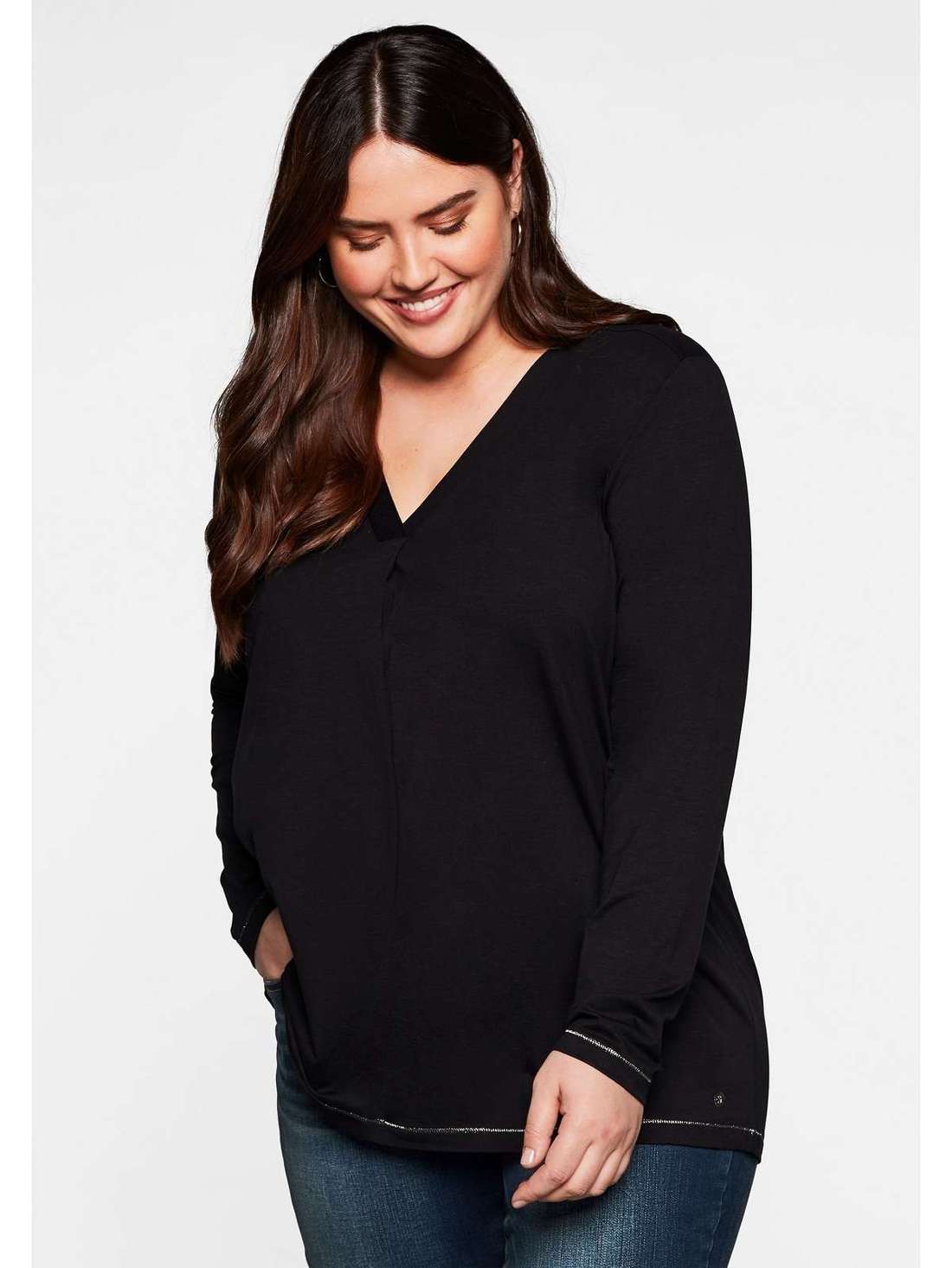 Рубашка А-силуэта с длинными рукавами и складками спереди из фантазийной пряжи. Große Größen