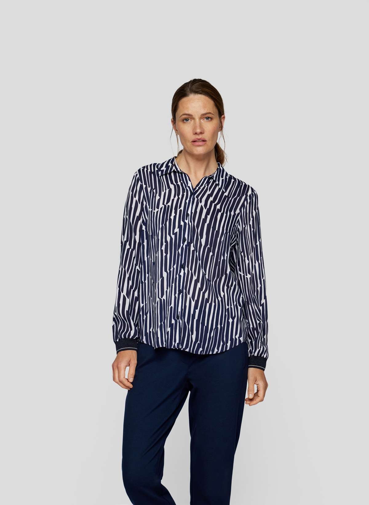 Классическая блузка Stilvolle Damenbluse mit modernem Streifenmuster