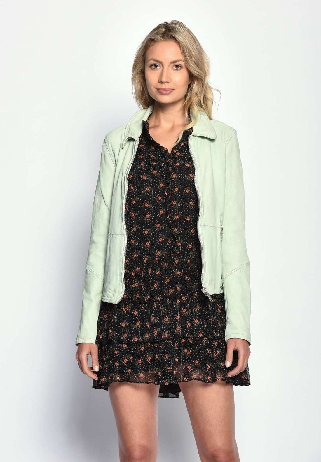 Кожаная куртка 420-20-05